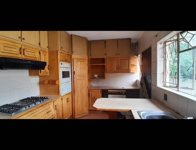 3 BEDROOM HOUSE FOR SALE IN BIRCHLEIGH